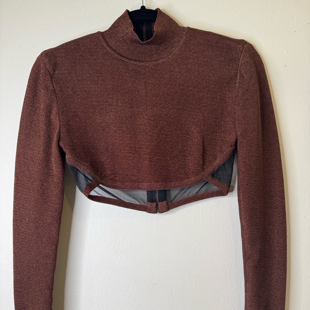 Herve Leger Metallic Brown set got the skirt to altered to fit a small. Worn 1